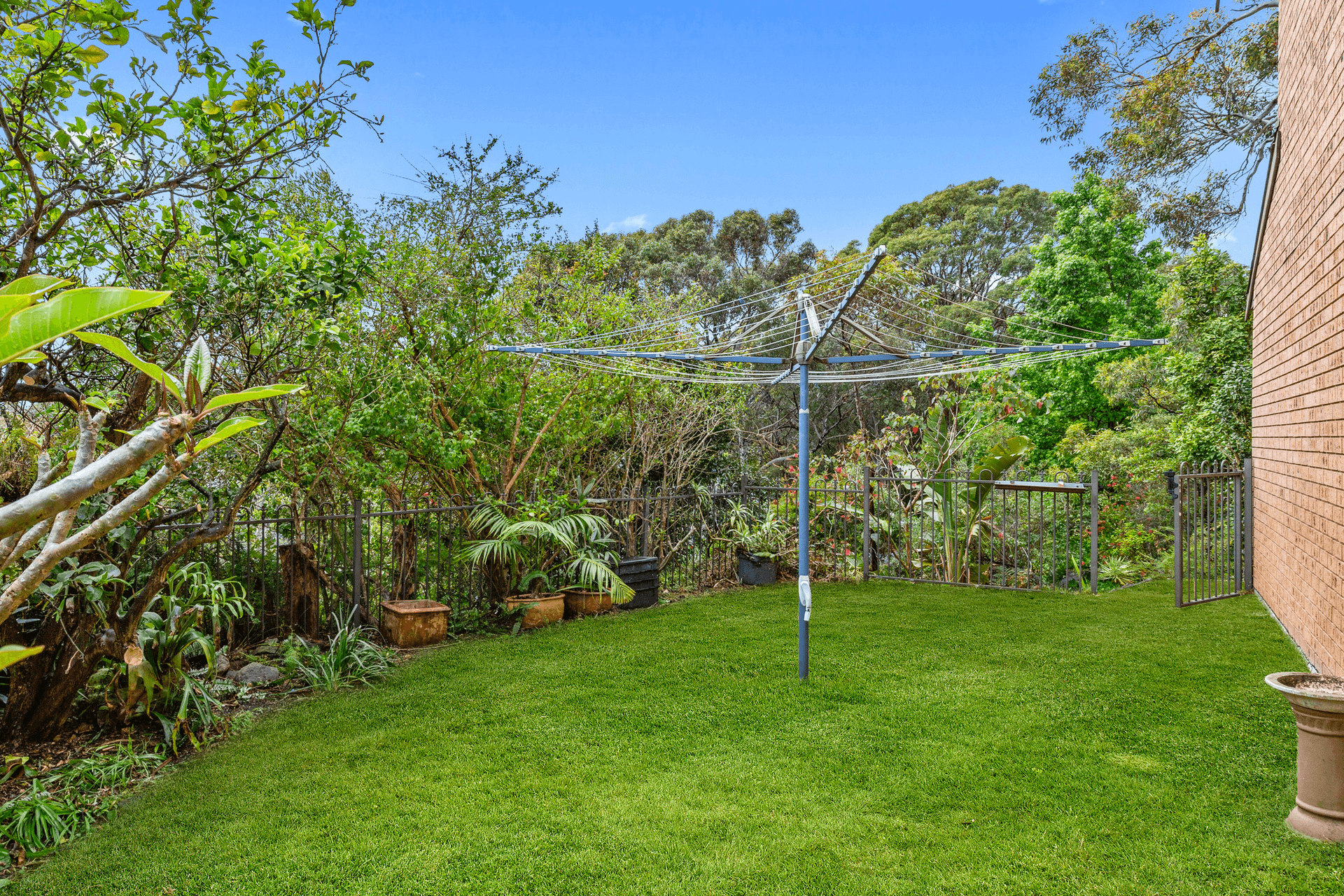 1 Wittenoom Place, Yarrawarrah, NSW 2233