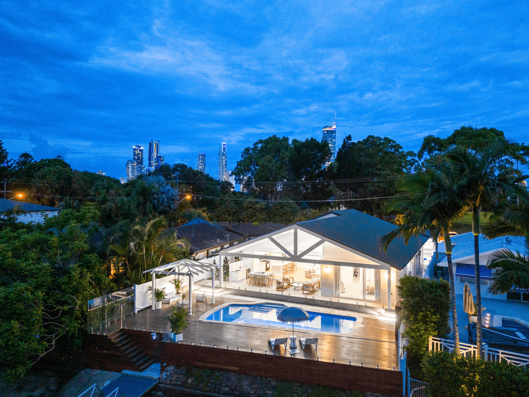 14 Gibraltar Drive, ISLE OF CAPRI, QLD 4217