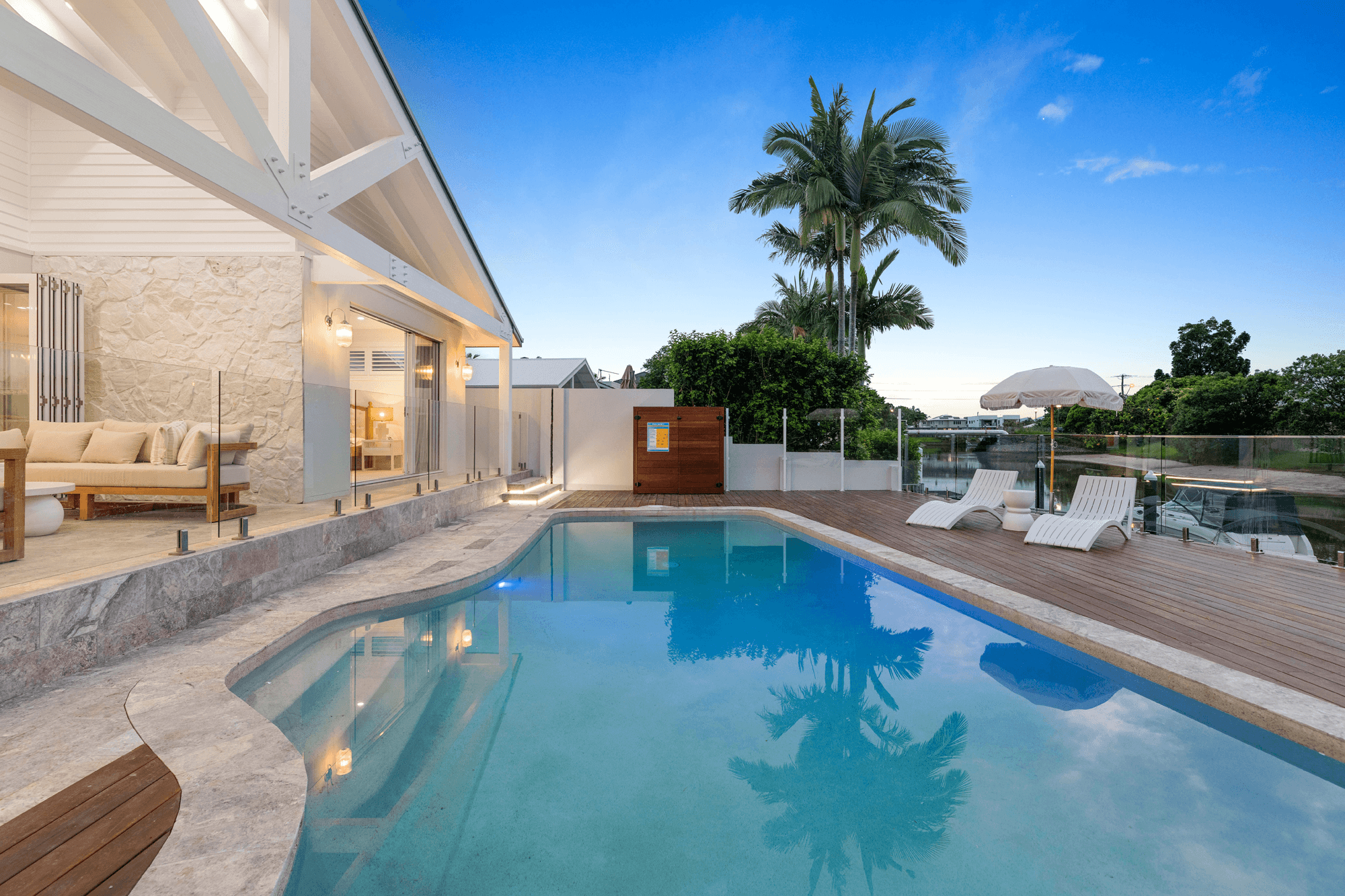 14 Gibraltar Drive, ISLE OF CAPRI, QLD 4217