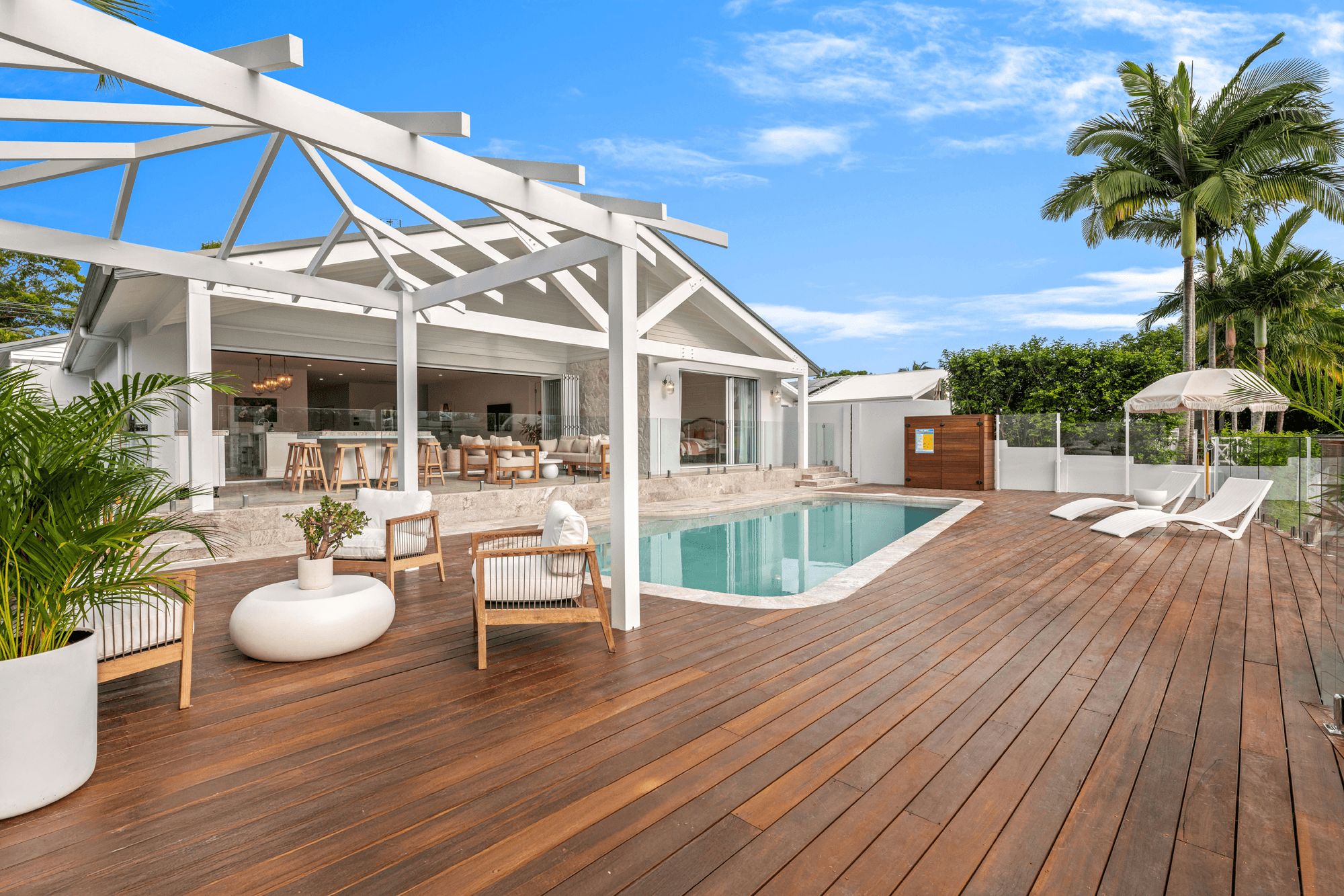 14 Gibraltar Drive, ISLE OF CAPRI, QLD 4217