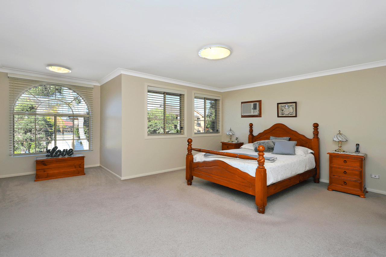 20 Forest Crescent, BEAUMONT HILLS, NSW 2155