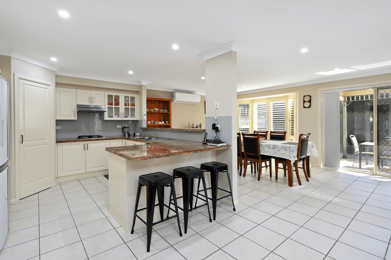 20 Forest Crescent, BEAUMONT HILLS, NSW 2155