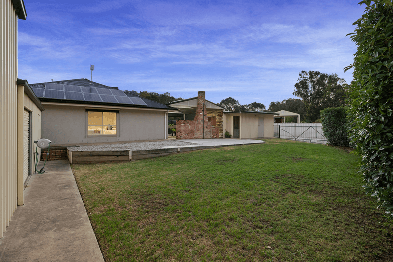 4 Bel-Air Street, WEST WODONGA, VIC 3690