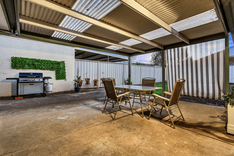 6 Willmott Drive, Craigieburn, VIC 3064