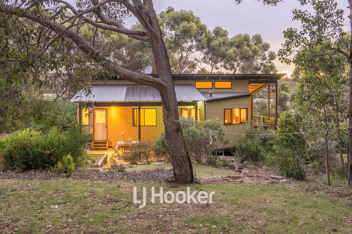 18 The Dell Retreat, YALLINGUP, WA 6282