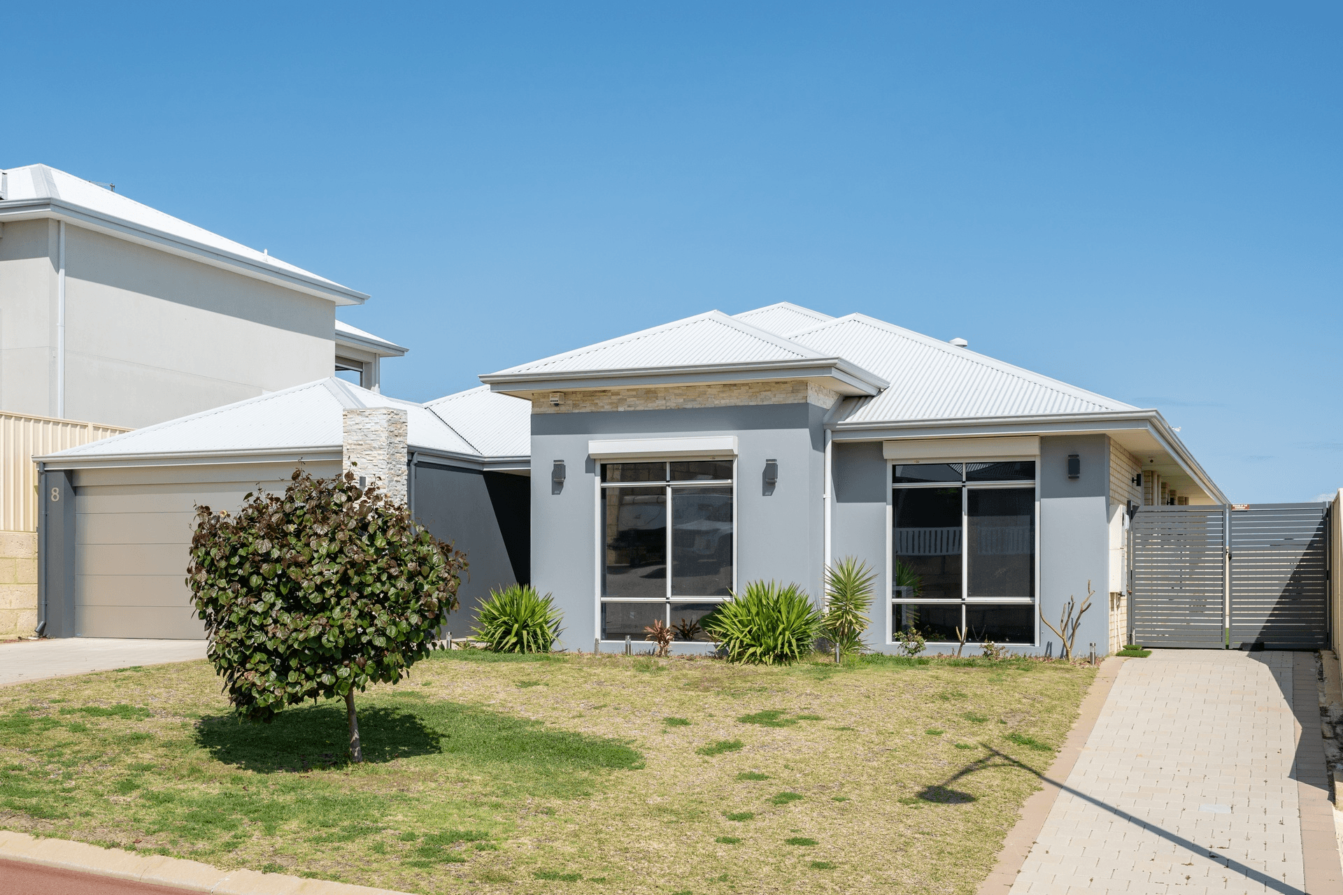 8 Lisle Road, Madora Bay, WA 6210