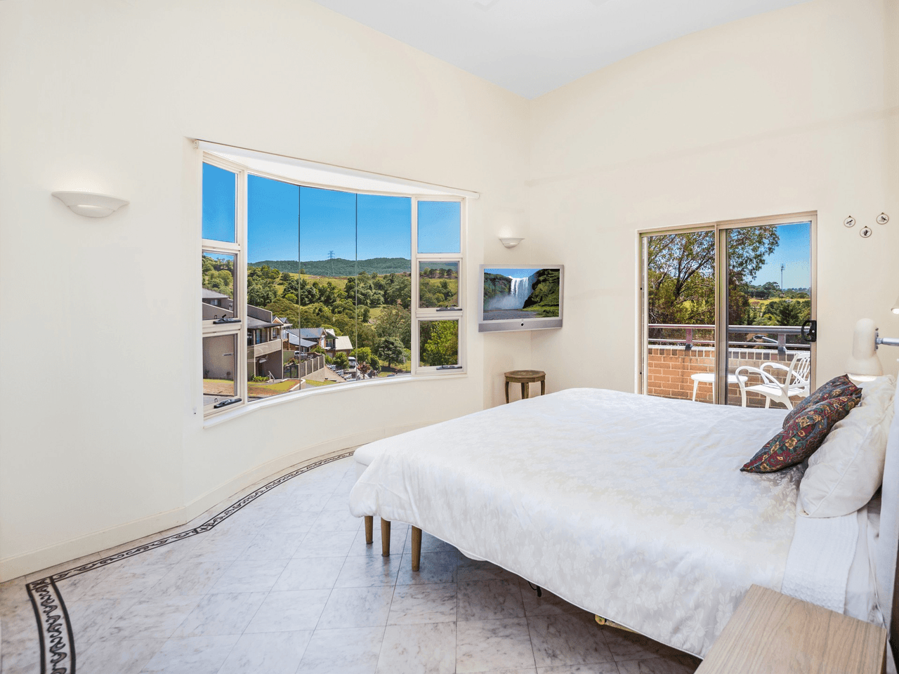 75 Tamarind Drive, CORDEAUX HEIGHTS, NSW 2526