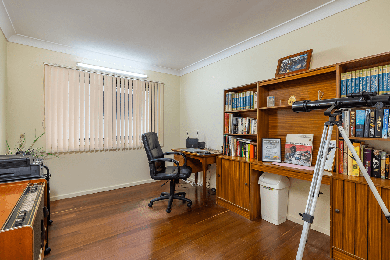 77 Dagmar Street, HOLLAND PARK WEST, QLD 4121