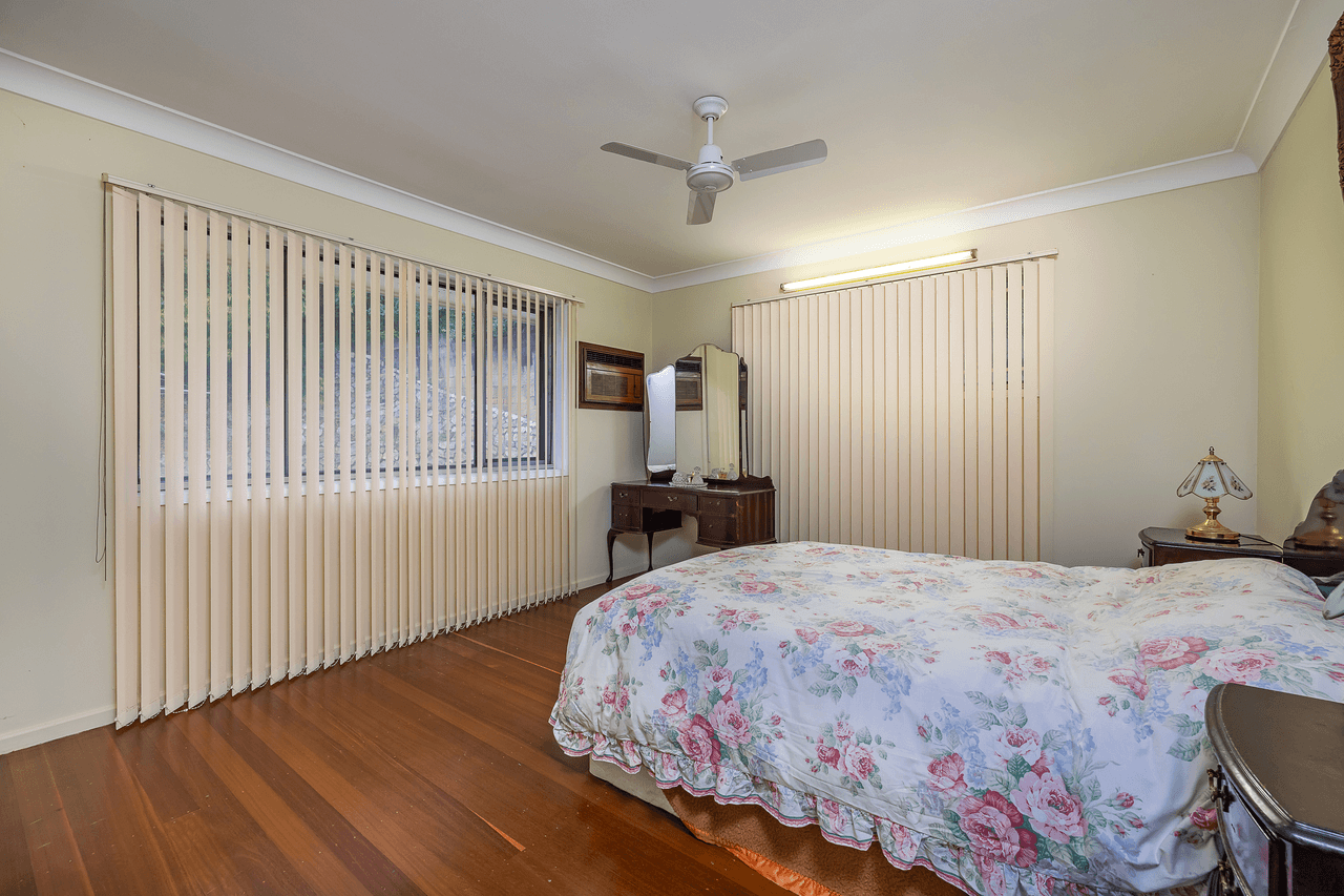 77 Dagmar Street, HOLLAND PARK WEST, QLD 4121