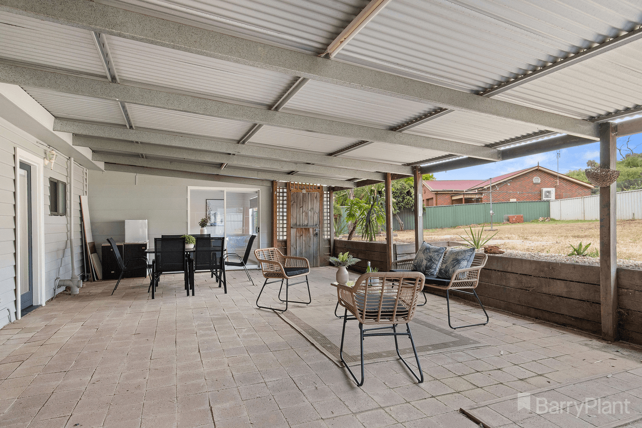 37 Paterson Street, Quarry Hill, VIC 3550