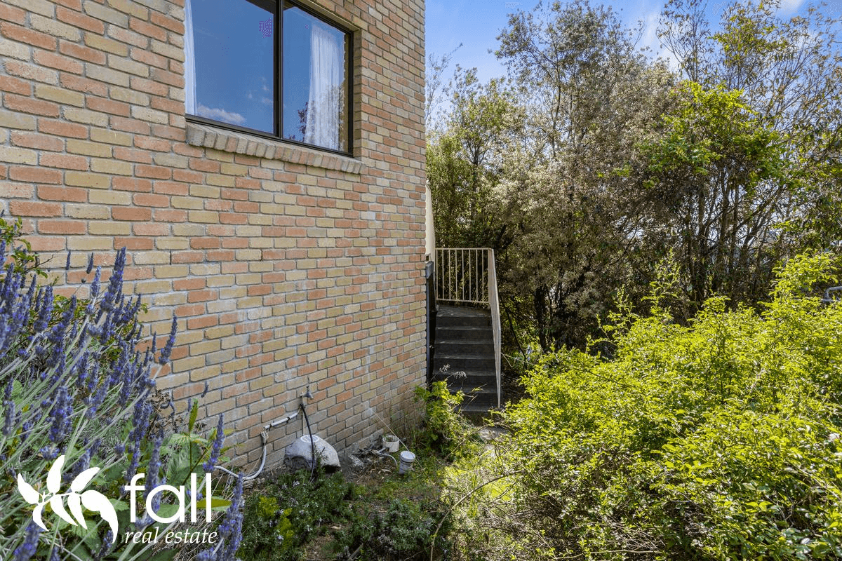 1a Glover Drive, SANDY BAY, TAS 7005