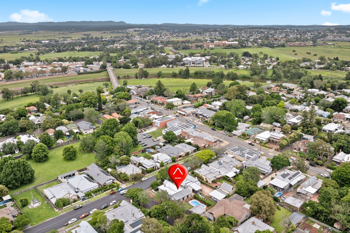 10 Lorn Street, Lorn, NSW 2320