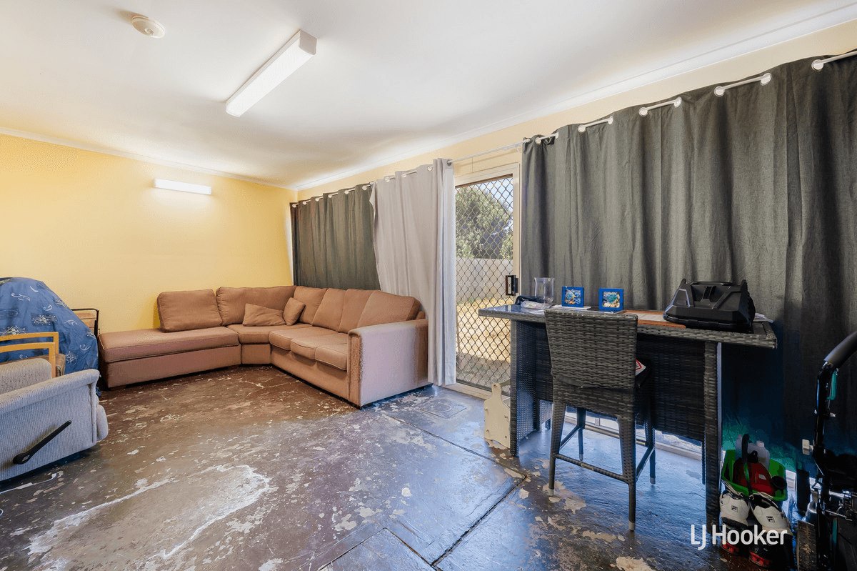 14 Midlow Road, ELIZABETH DOWNS, SA 5113