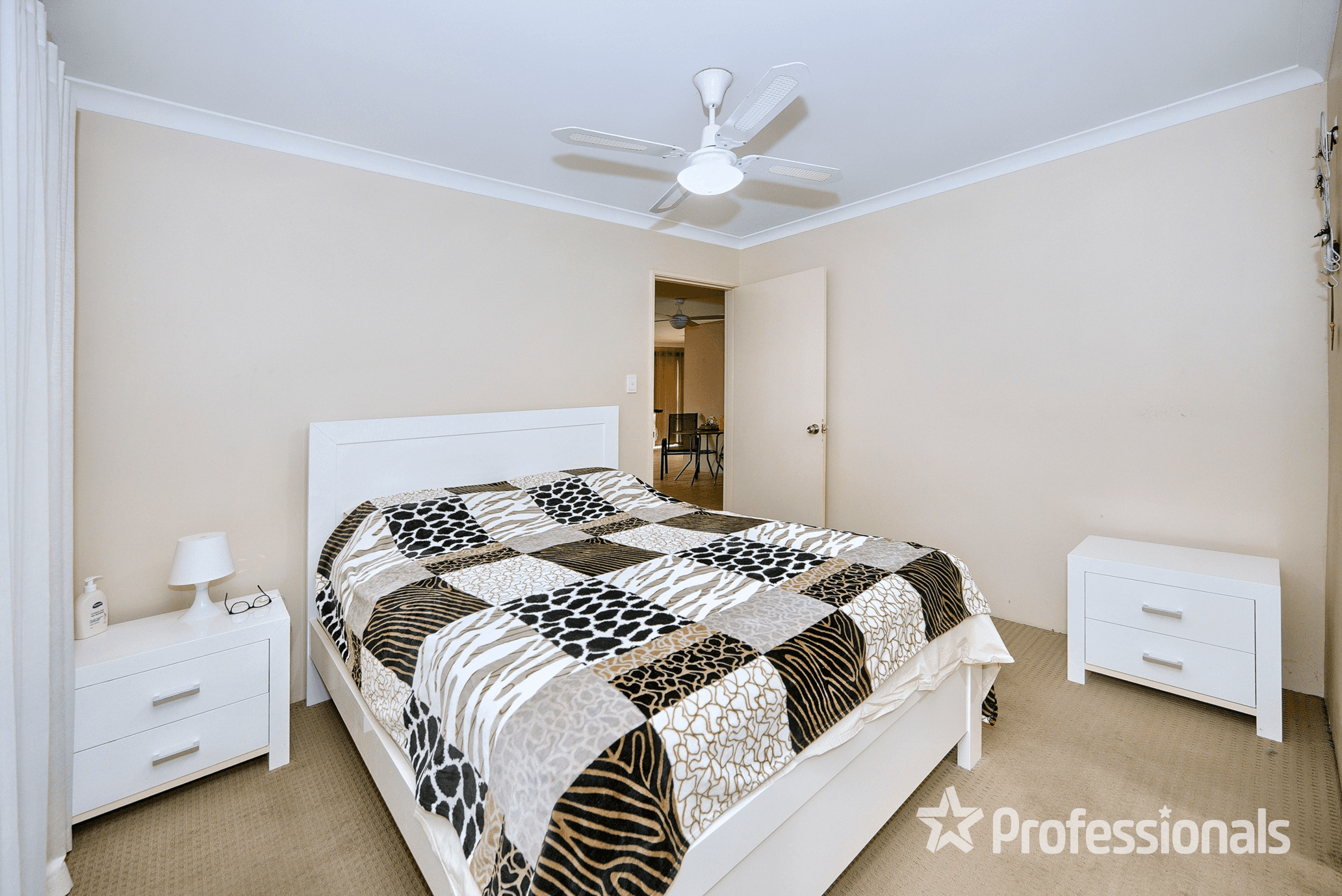 4 Snow Wood Avenue, ELLENBROOK, WA 6069