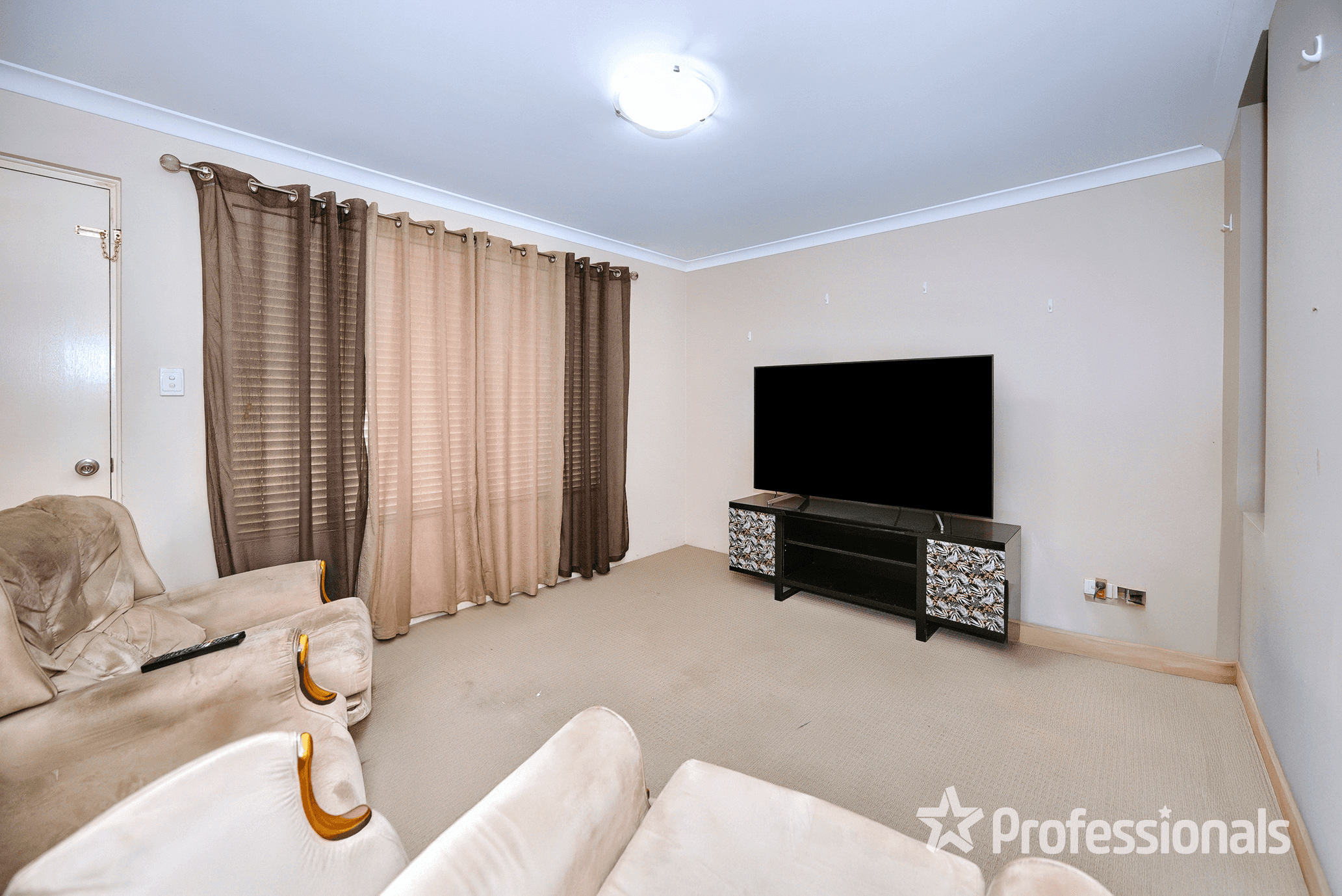 4 Snow Wood Avenue, ELLENBROOK, WA 6069