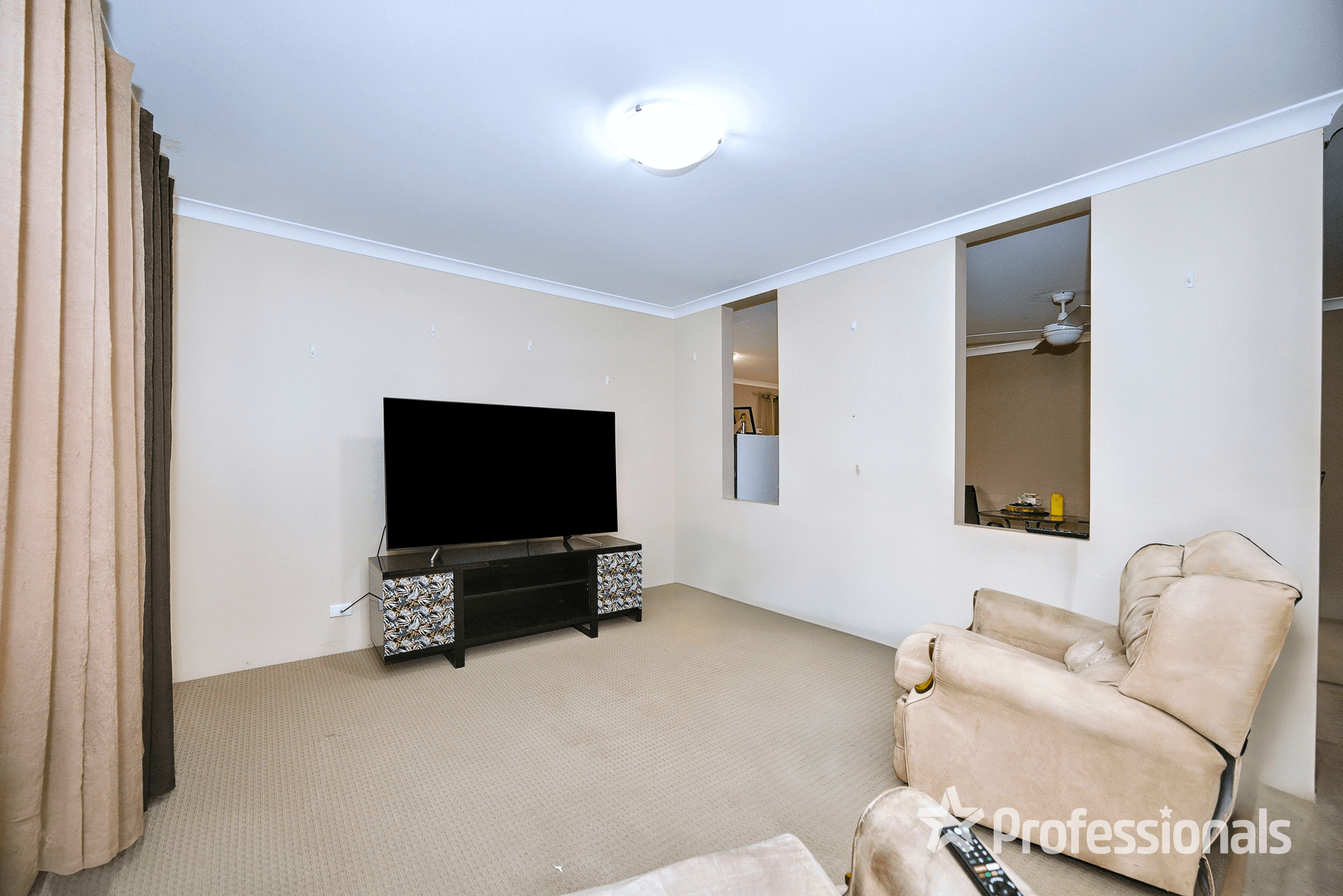 4 Snow Wood Avenue, ELLENBROOK, WA 6069