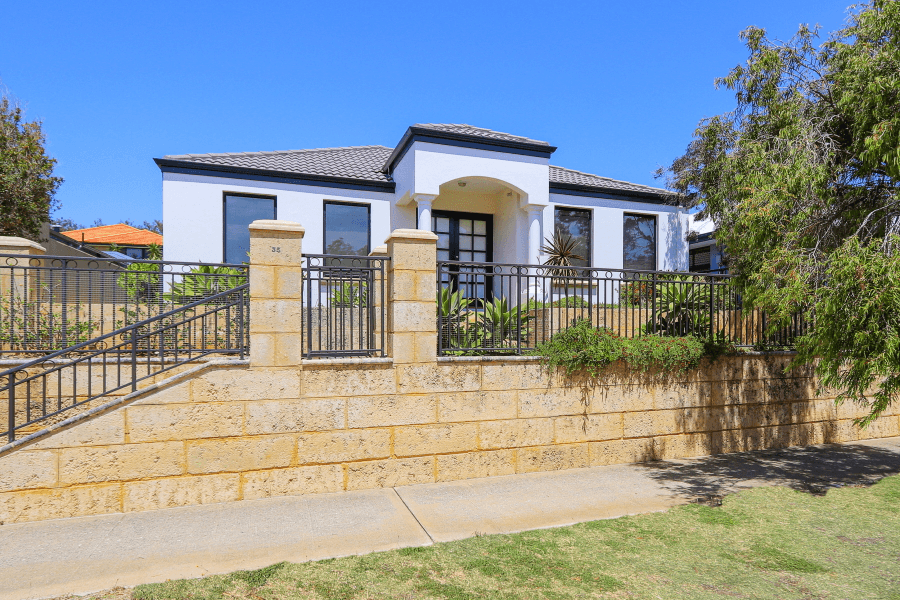 35 Batavia Avenue, Wannanup, WA 6210