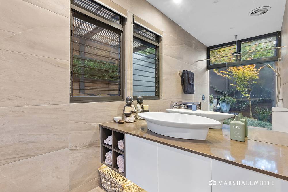 18 Marchington Avenue, Mornington, VIC 3931
