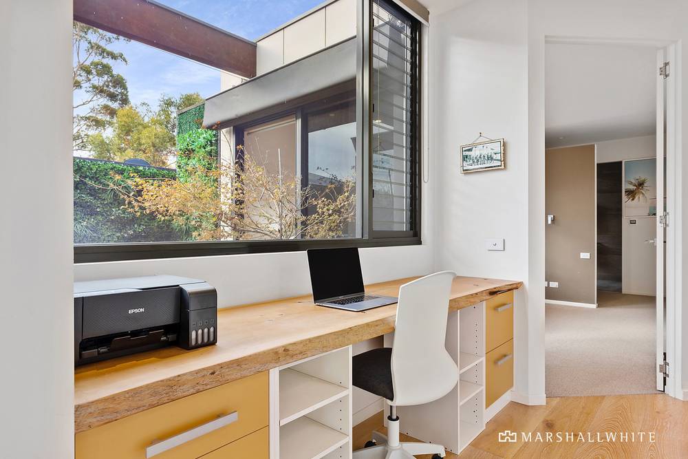 18 Marchington Avenue, Mornington, VIC 3931