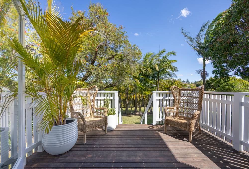 12 Second Avenue, LABRADOR, QLD 4215