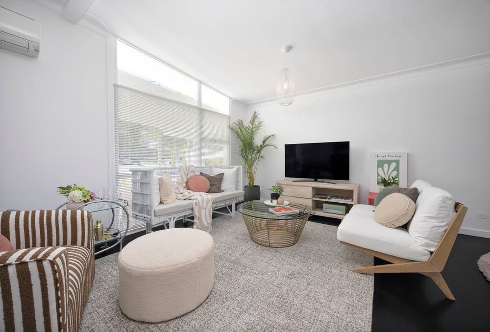 12 Second Avenue, LABRADOR, QLD 4215