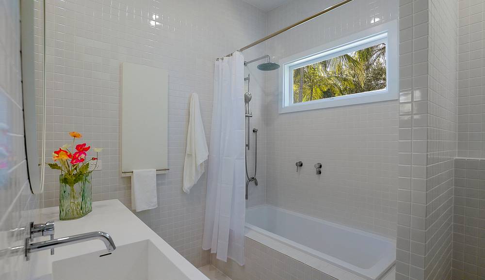 12 Second Avenue, LABRADOR, QLD 4215