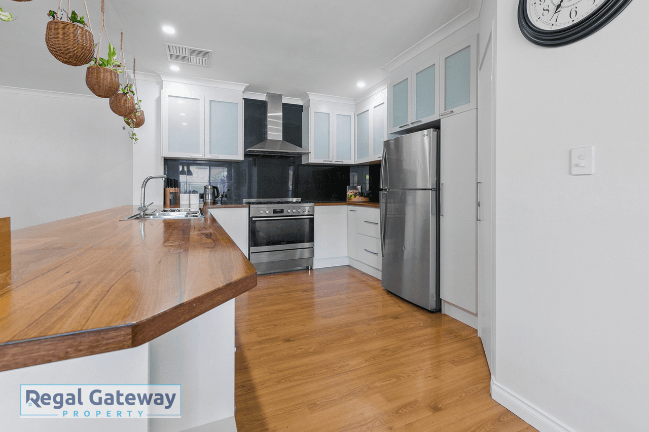 25 Strand Close, ATWELL, WA 6164