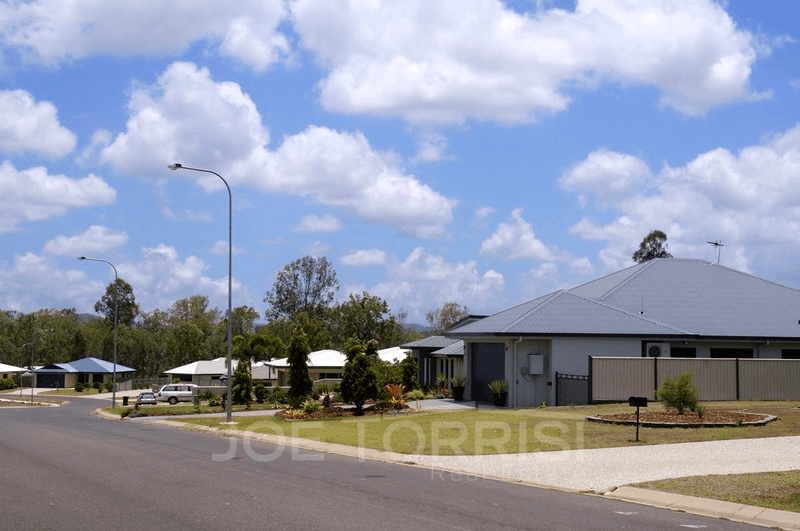 Summer Street, Mareeba, QLD 4880