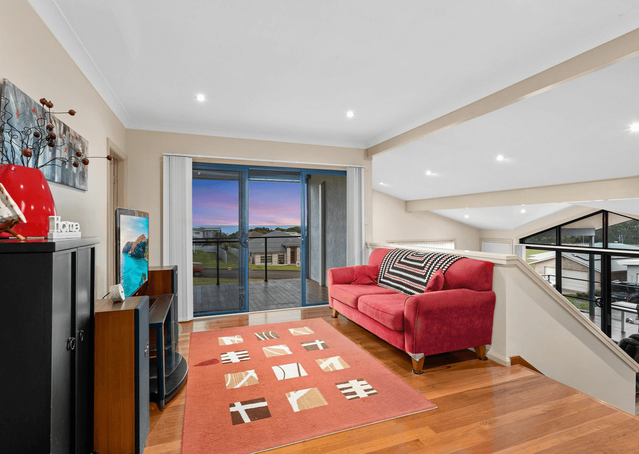 32 Sapphire Parade, DIAMOND BEACH, NSW 2430