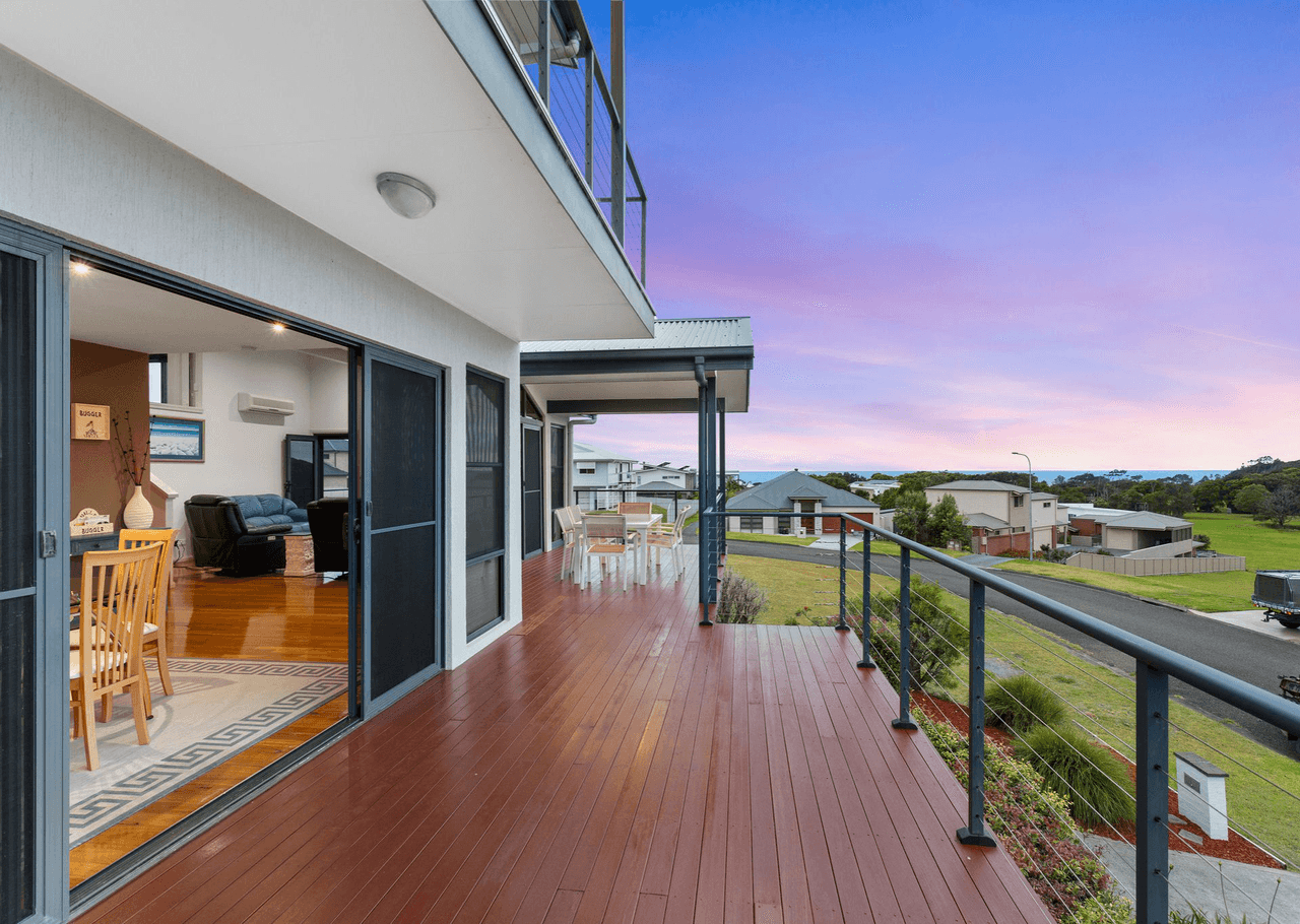 32 Sapphire Parade, DIAMOND BEACH, NSW 2430