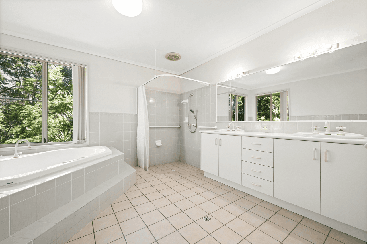 12 Le Claire Place, BUDERIM, QLD 4556