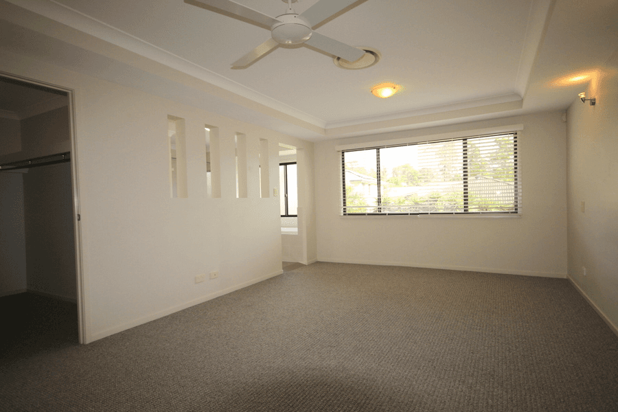 17 Rainlily Crescent, UPPER COOMERA, QLD 4209