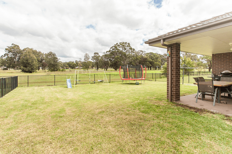 21 Stonebridge Dr, CESSNOCK, NSW 2325