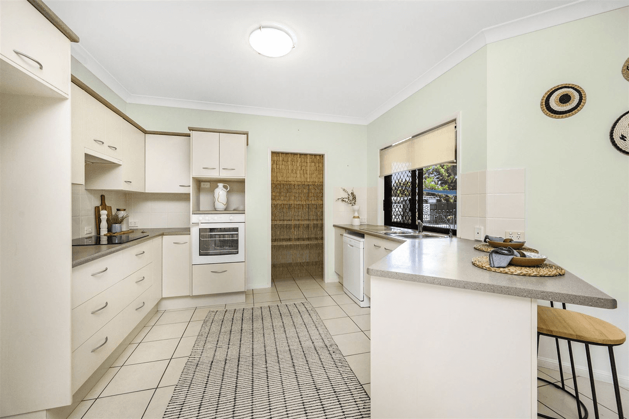 8 Cosette Court, Burdell, QLD 4818