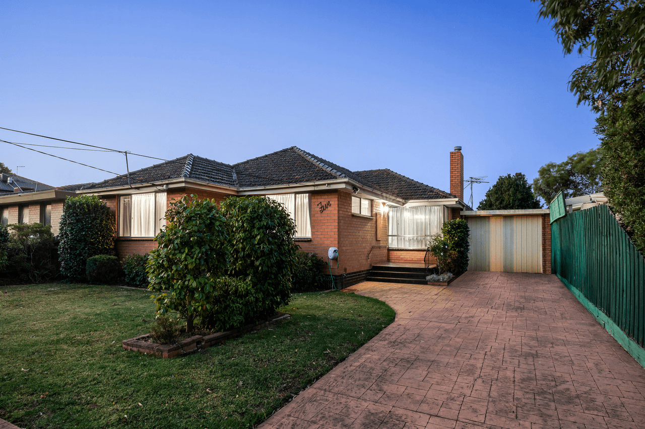 5 Banbury Street, BURWOOD EAST, VIC 3151