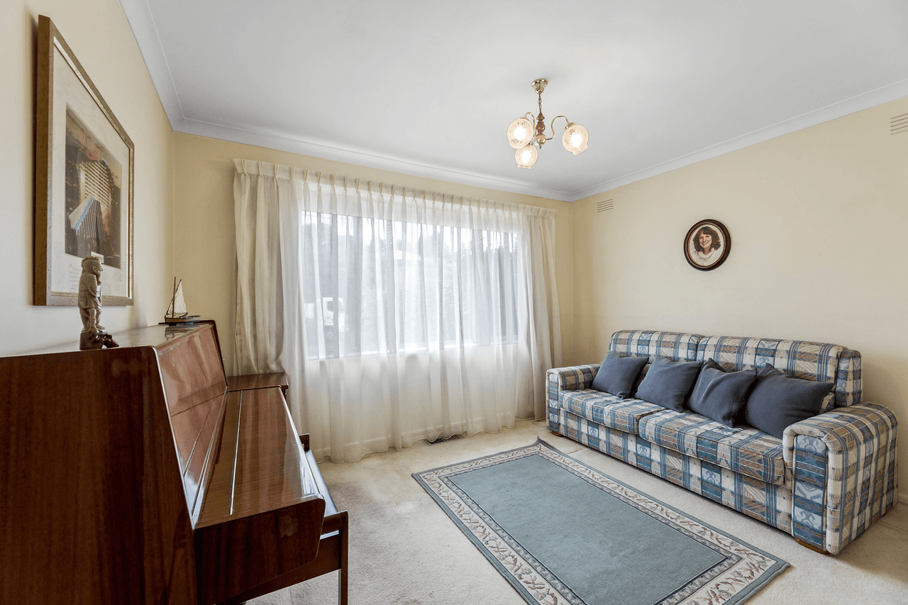 5 Banbury Street, BURWOOD EAST, VIC 3151