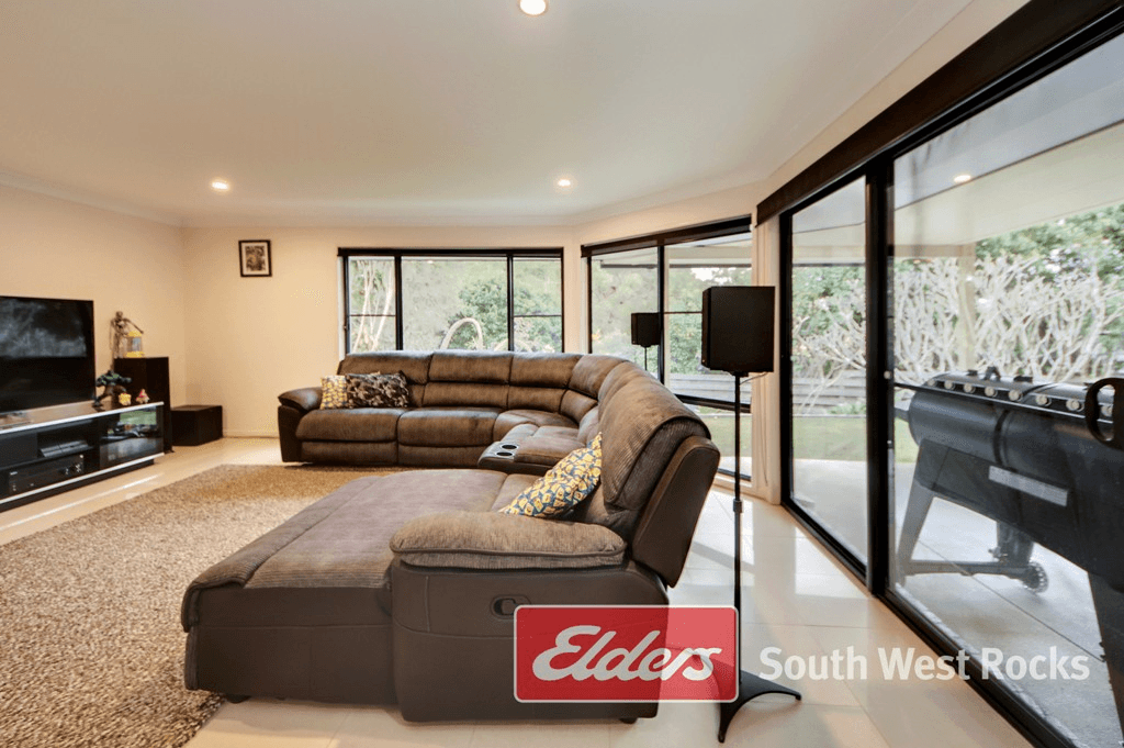 26 RAFFERTY Crescent, SOUTH WEST ROCKS, NSW 2431