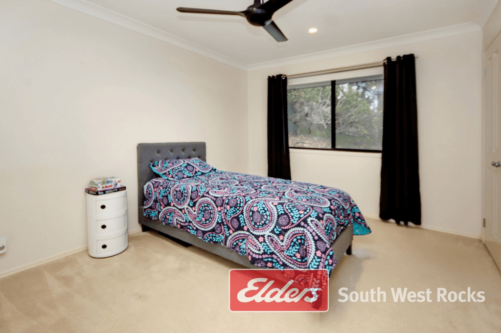 26 RAFFERTY Crescent, SOUTH WEST ROCKS, NSW 2431