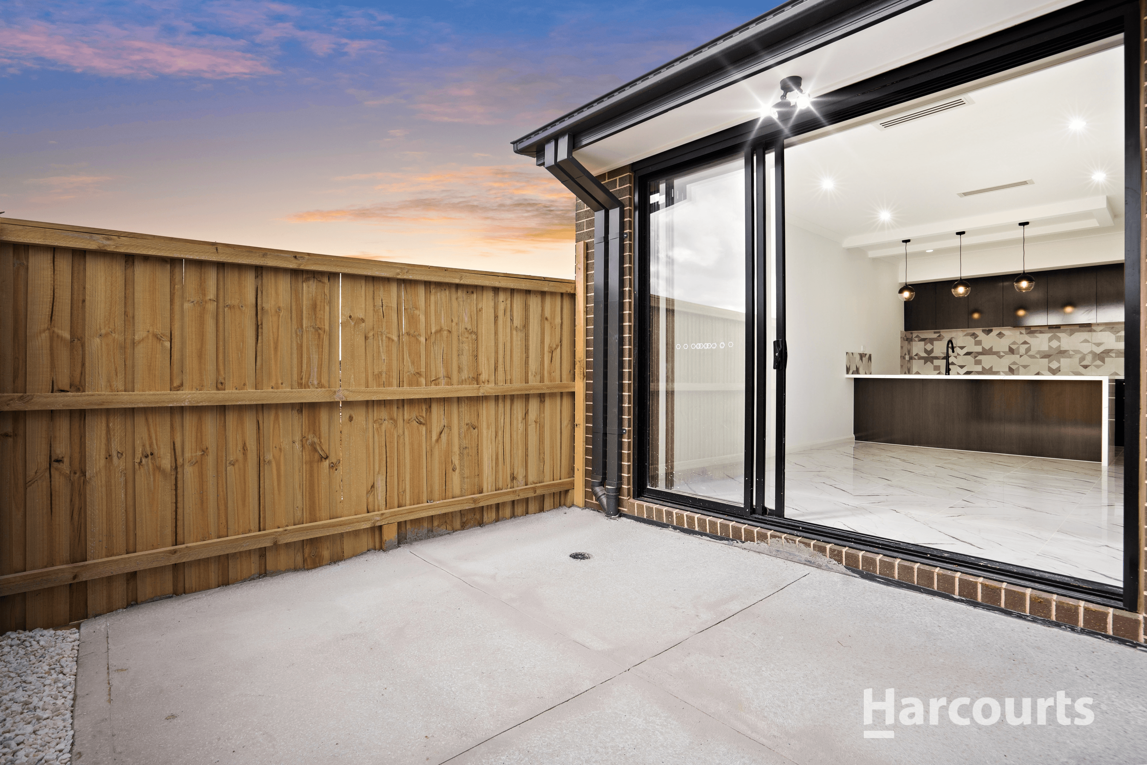 1 Urquhart Street, Rockbank, VIC 3335