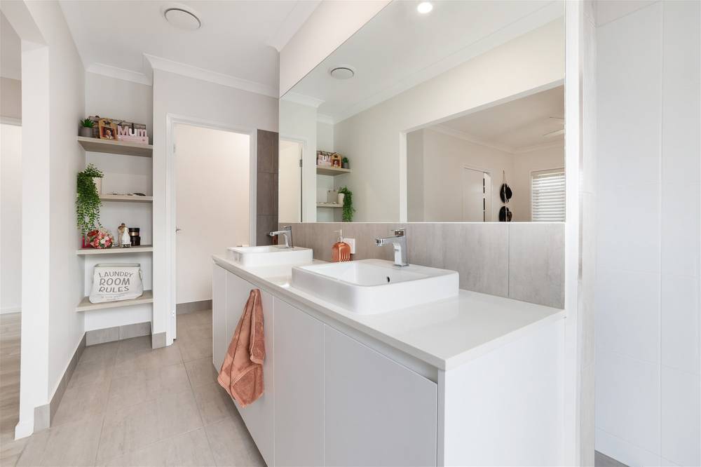 61 Orchid Drive, MOORE PARK BEACH, QLD 4670