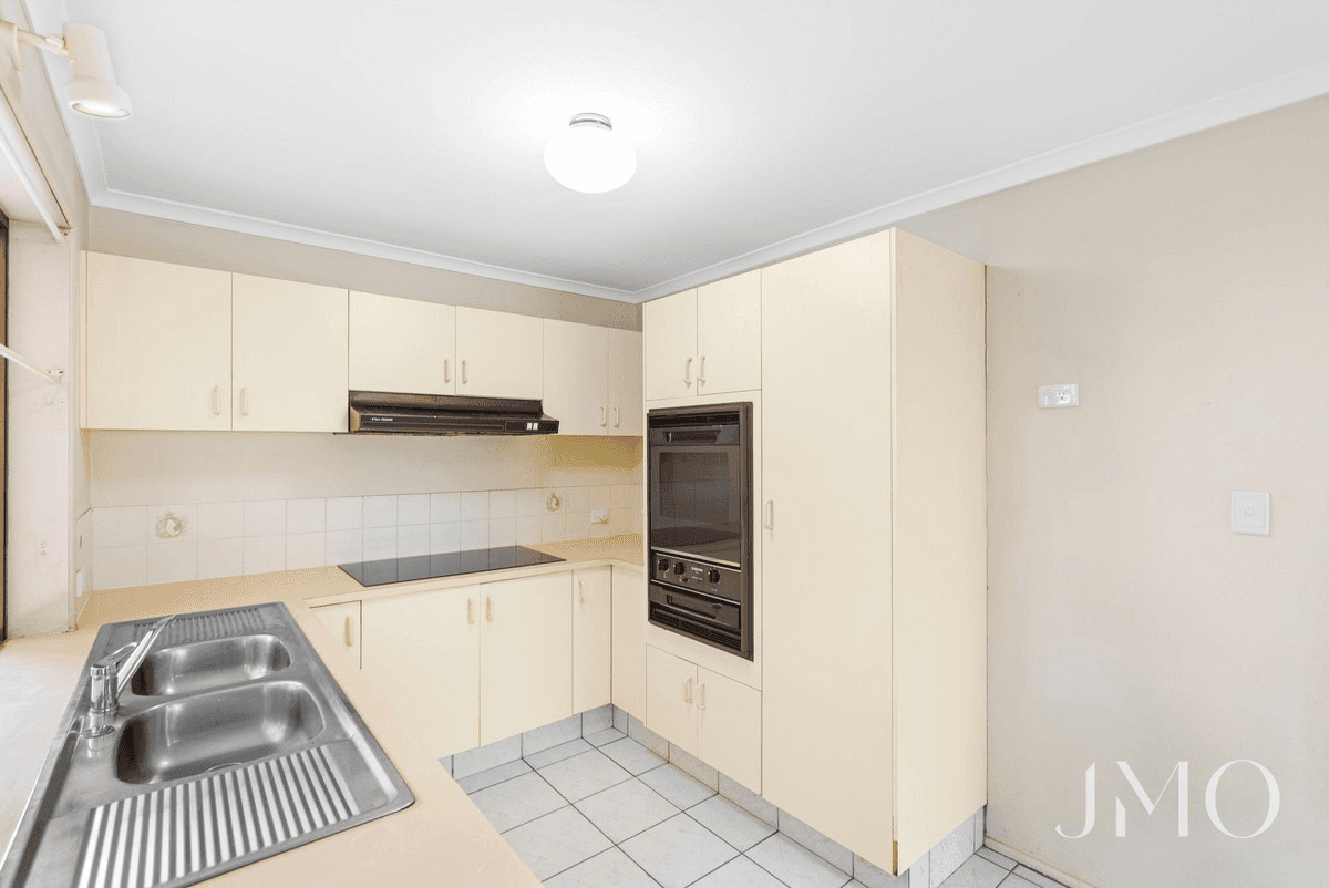 24 Kaiser Drive, Windaroo, QLD 4207