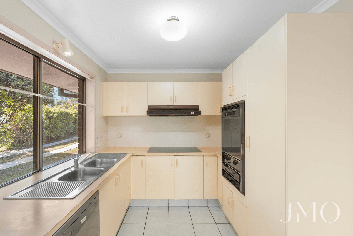 24 Kaiser Drive, Windaroo, QLD 4207