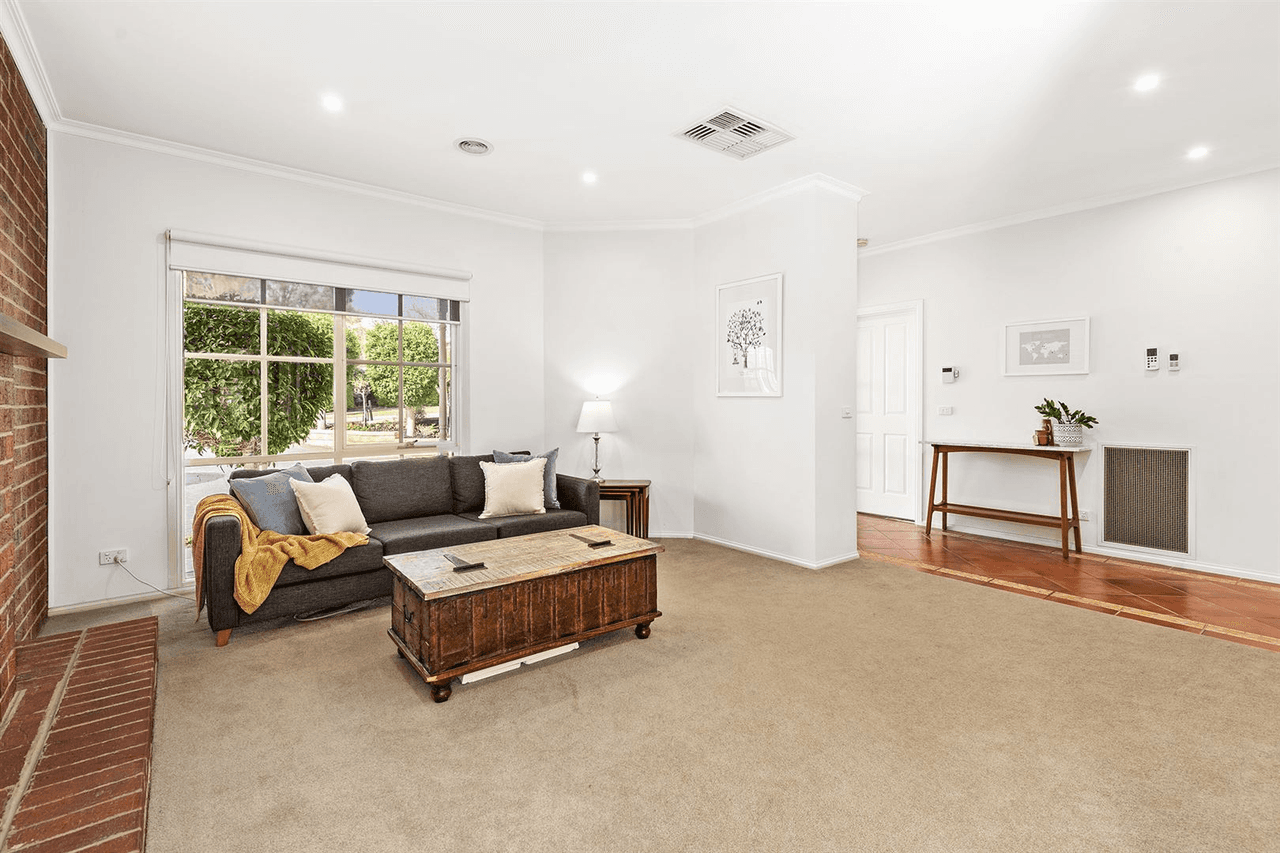 49 Bellfield Drive, Lysterfield, VIC 3156