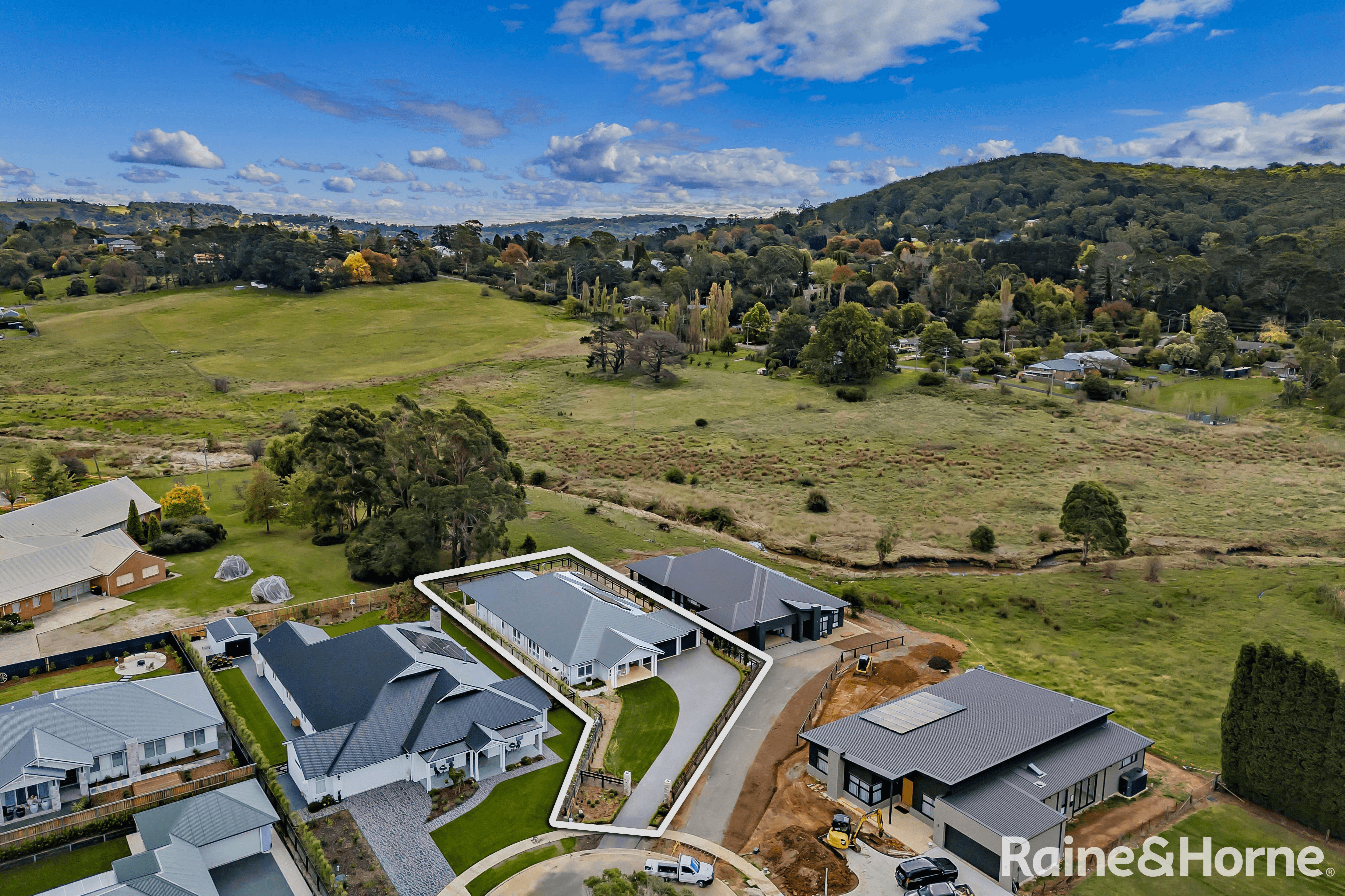 16 Wycliffe Place, BOWRAL, NSW 2576