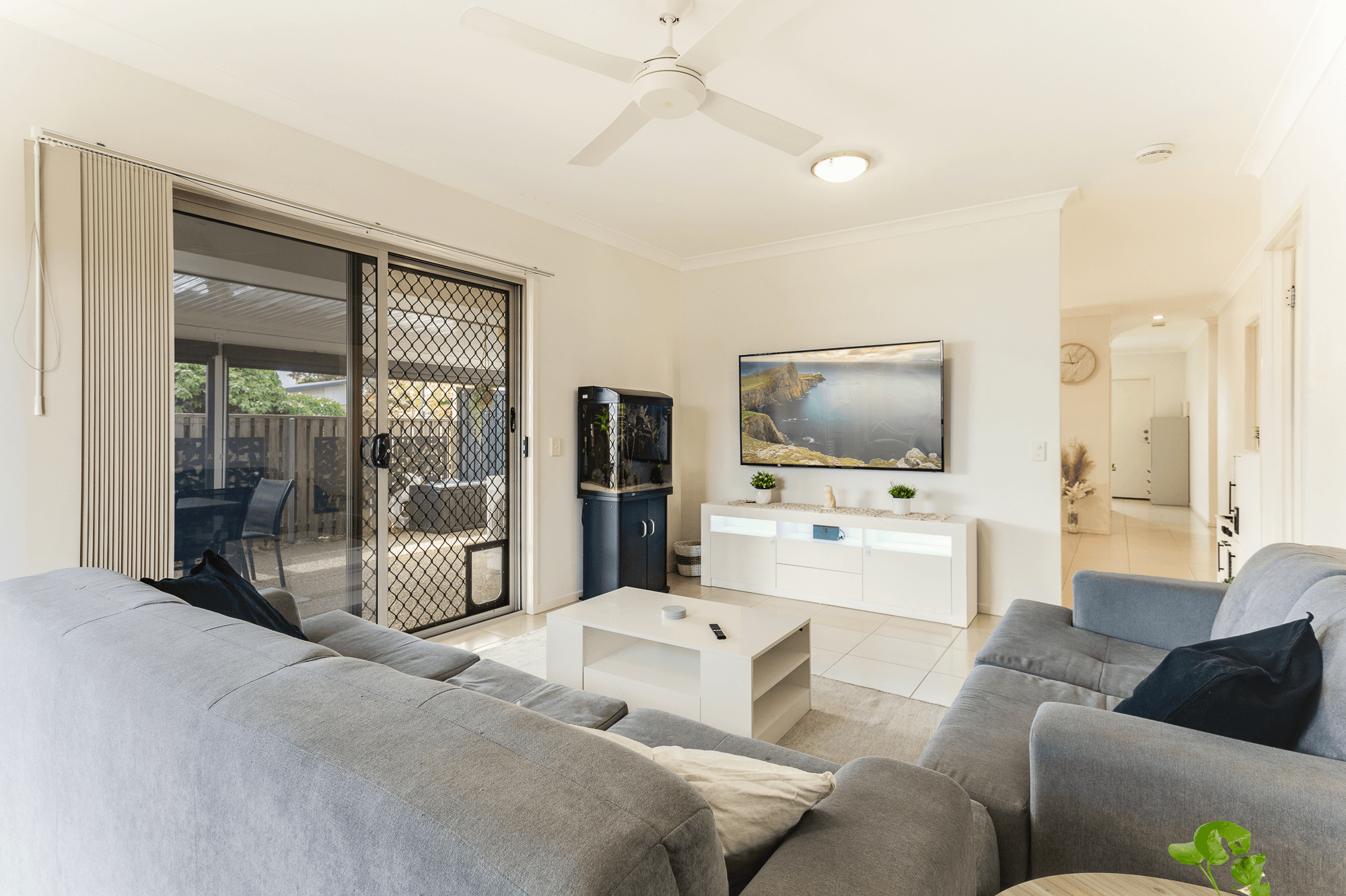 2 Bellthorpe Circuit, Kallangur, QLD 4503