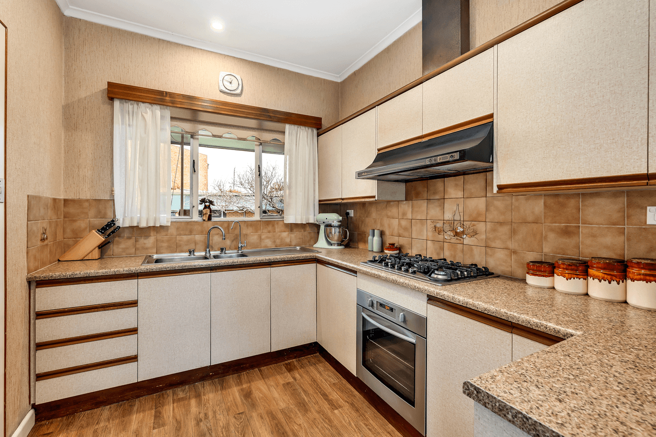 13 Crittenden Road, FINDON, SA 5023