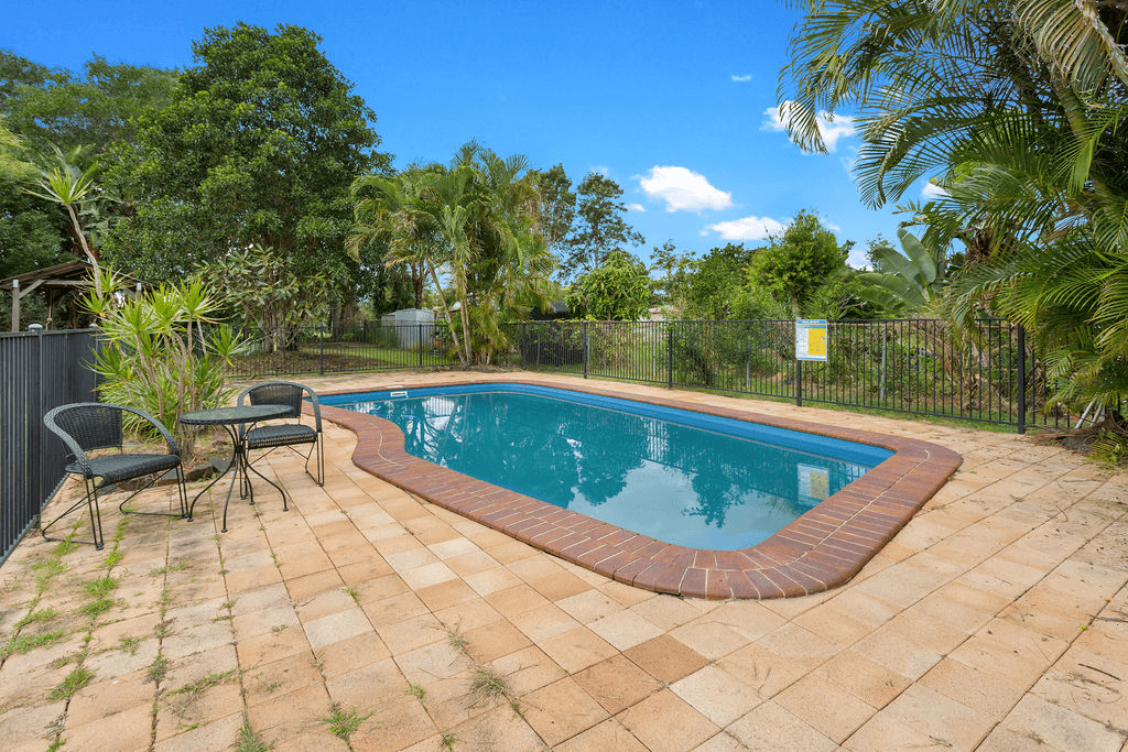 33 Flametree Court, WALLOON, QLD 4306