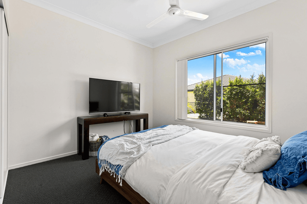 8 Cowrie Court, BURRUM HEADS, QLD 4659