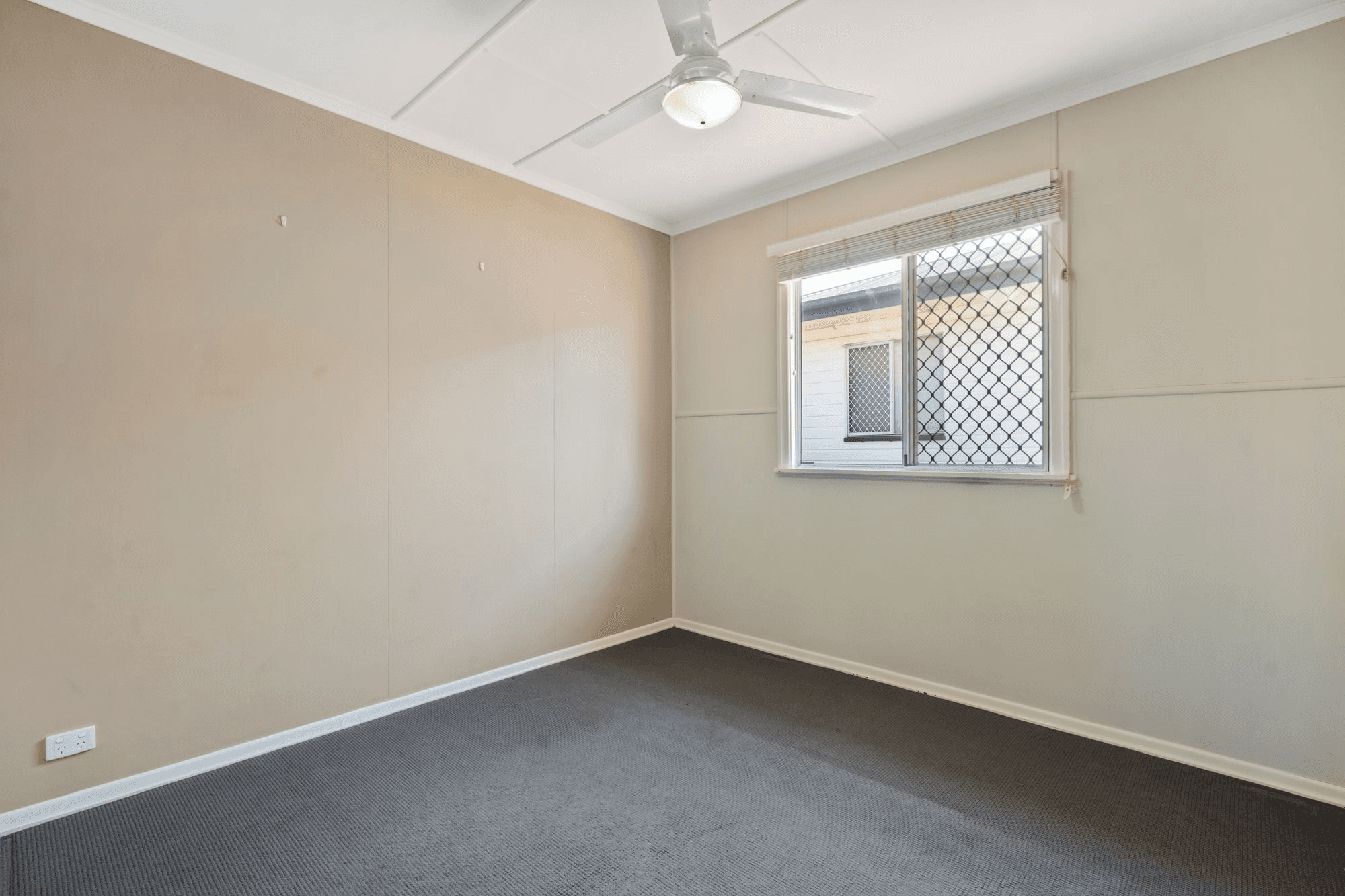 48 Dunne Street, HARRISTOWN, QLD 4350