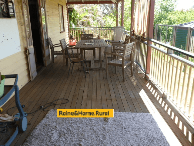 75 Leichhardt St, MUNDUBBERA, QLD 4626